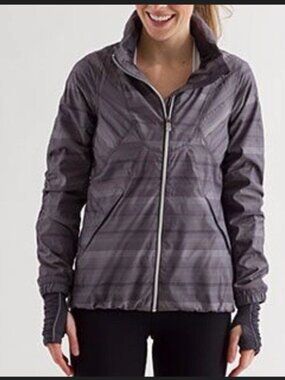 VGUC *Rare Lululemon Run: Hustle Jacket (US 8) *Multi Poncho Stripe Black/Grey